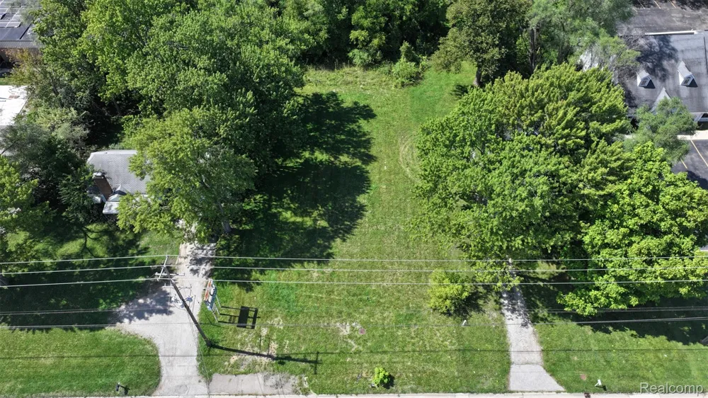 1192 S Belsay Road Burton City, MI 48509