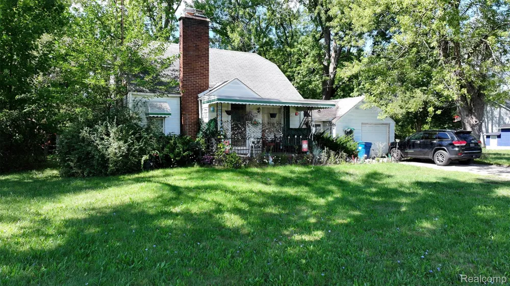 1192 S Belsay Road Burton City, MI 48509
