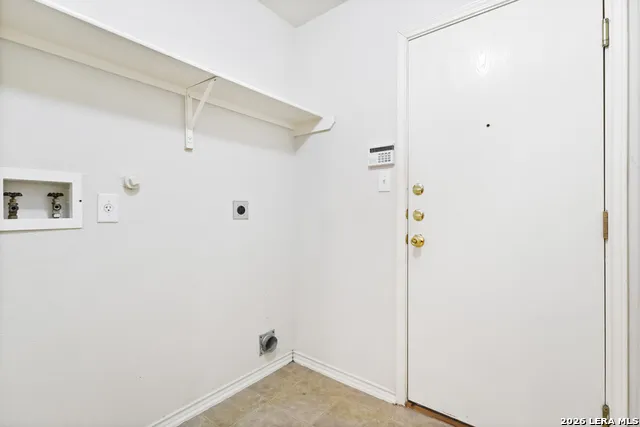 24415 FLINT CRK San Antonio, TX 78255