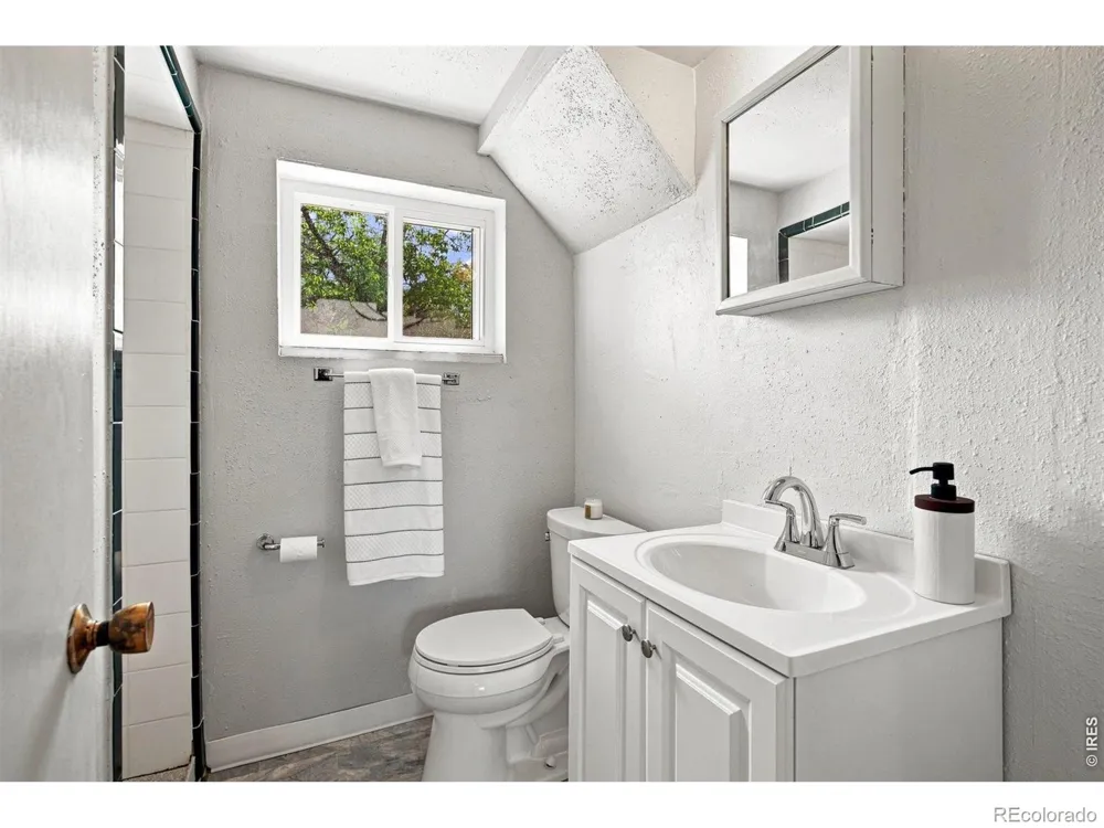 8290 Louise Drive Denver, CO 80221