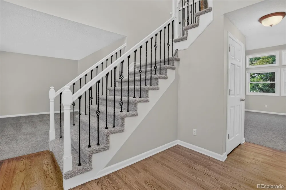 9419 Yale Lane Highlands Ranch, CO 80130
