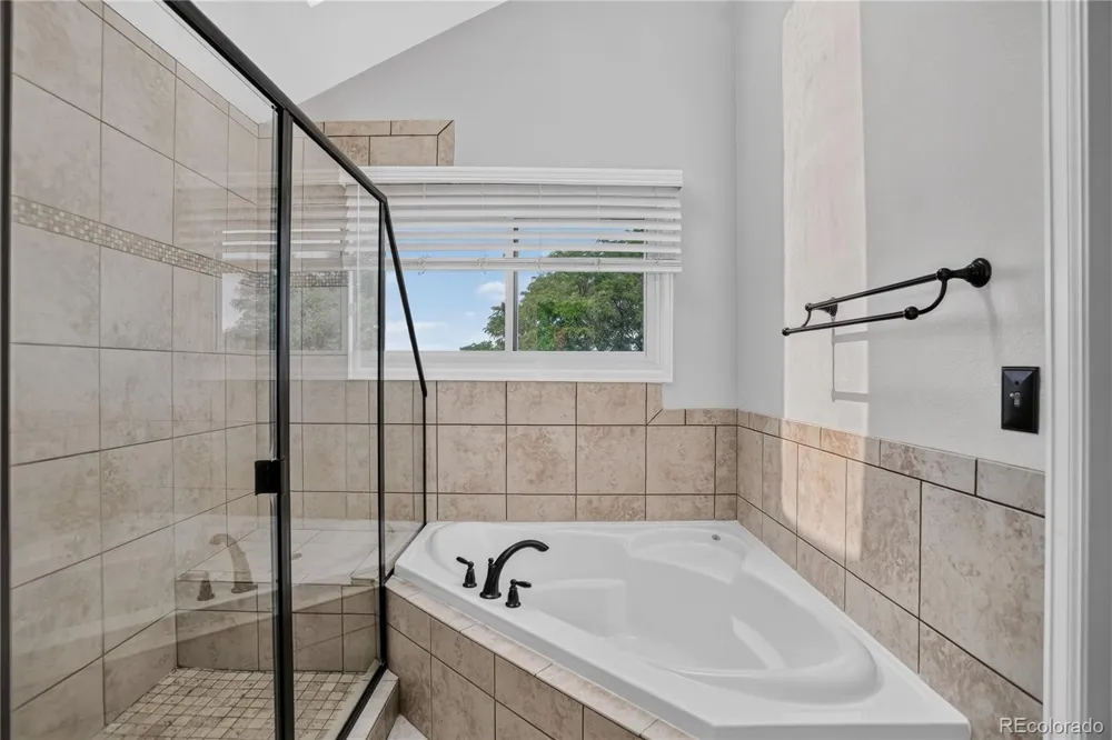 9419 Yale Lane Highlands Ranch, CO 80130