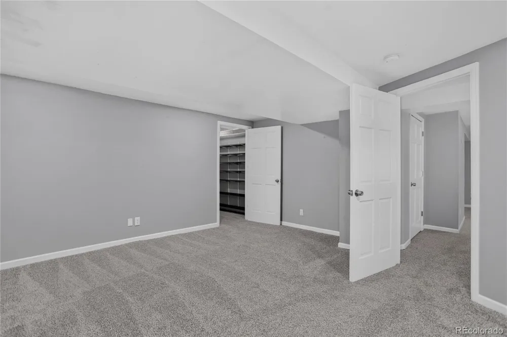 9419 Yale Lane Highlands Ranch, CO 80130