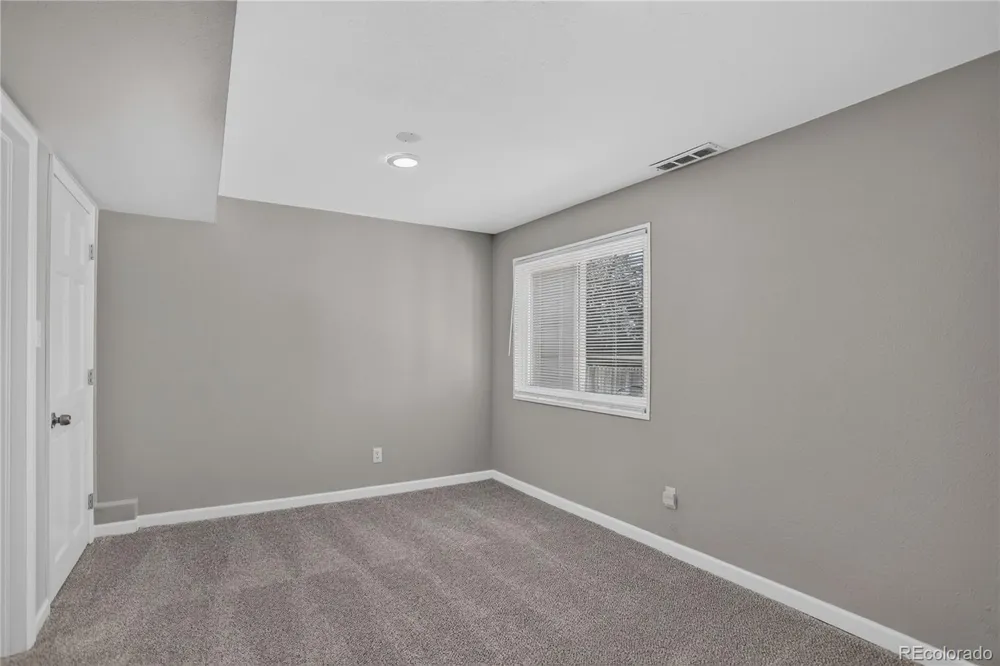9419 Yale Lane Highlands Ranch, CO 80130