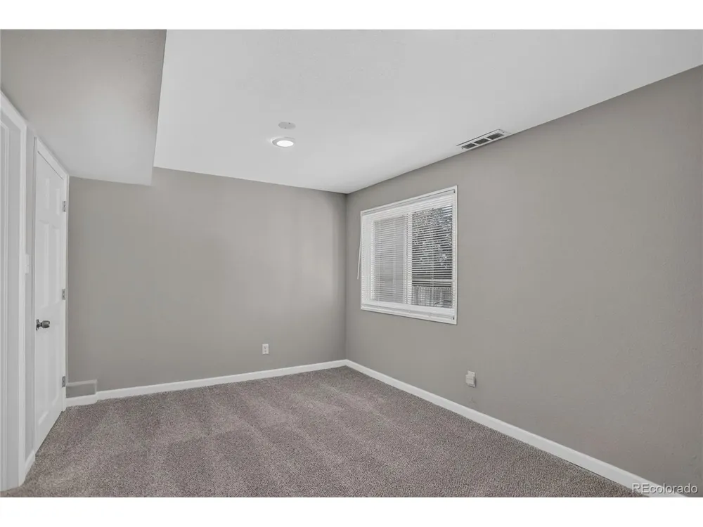 9419 Yale Lane Highlands Ranch, CO 80130