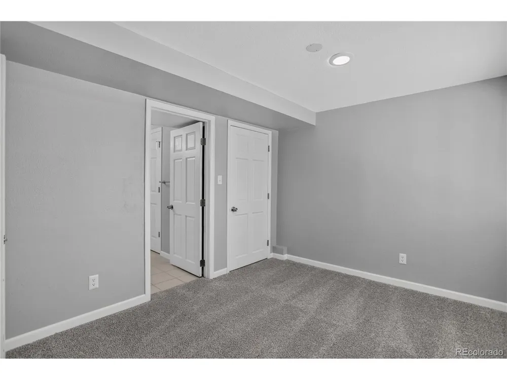 9419 Yale Lane Highlands Ranch, CO 80130