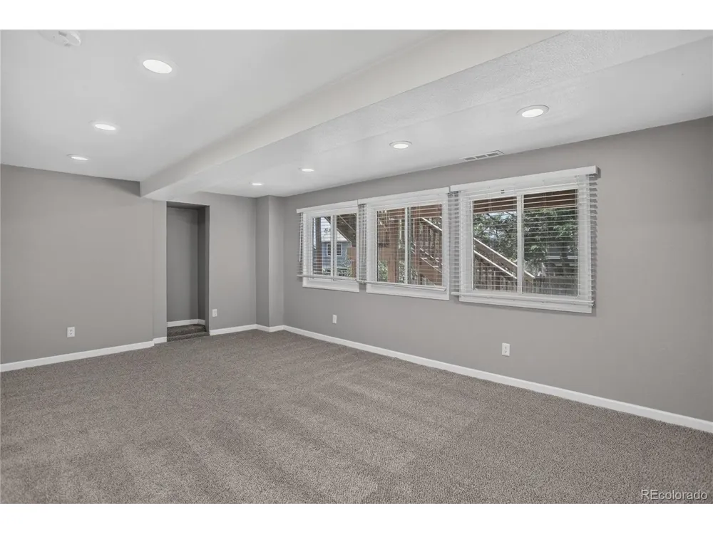 9419 Yale Lane Highlands Ranch, CO 80130