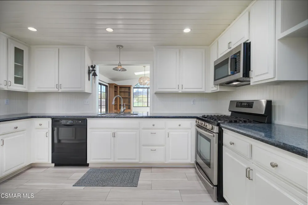 4386 Valley Drive Santa Maria, CA 93455