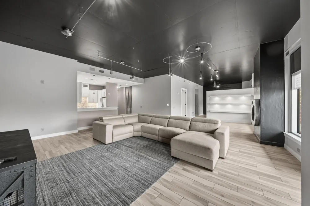 3 Waterway Court #1B The Woodlands, TX 77380