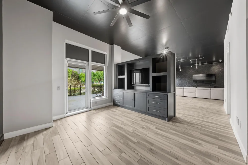 3 Waterway Court #1B The Woodlands, TX 77380