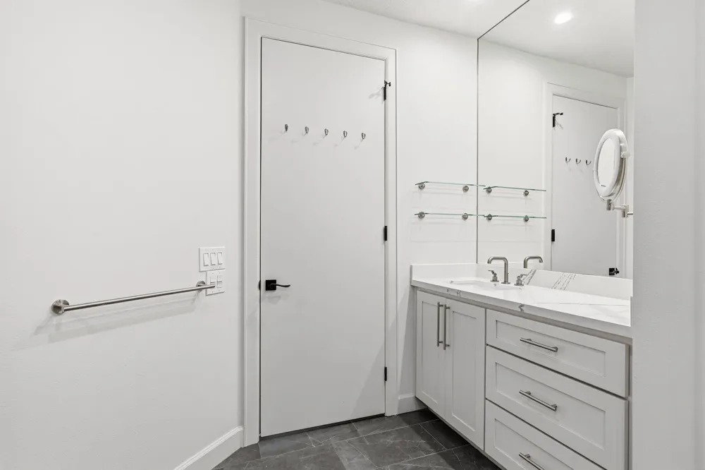 3 Waterway Court #1B The Woodlands, TX 77380