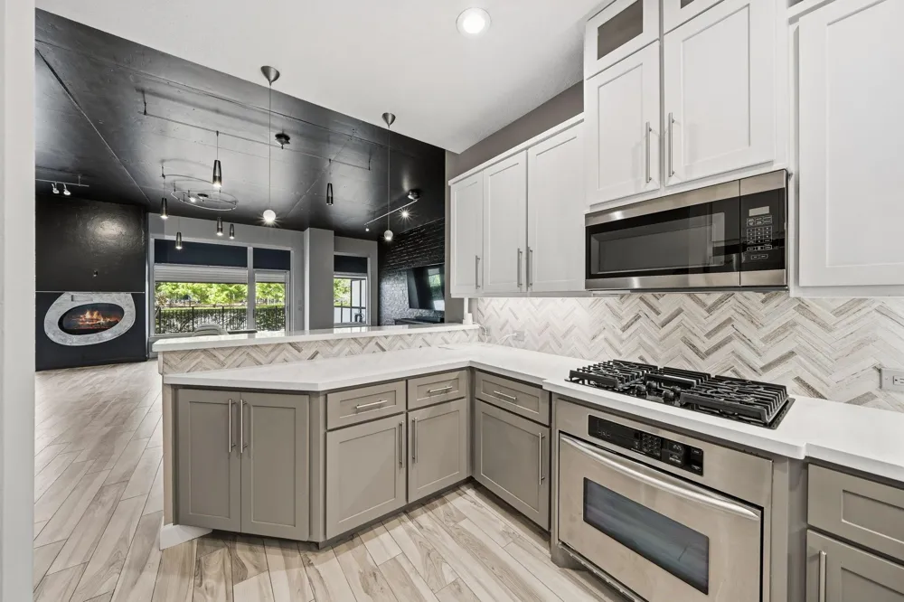 3 Waterway Court #1B The Woodlands, TX 77380