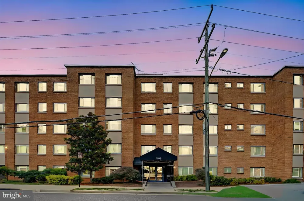 1300 ARLINGTON RIDGE #708 Arlington, VA 22202