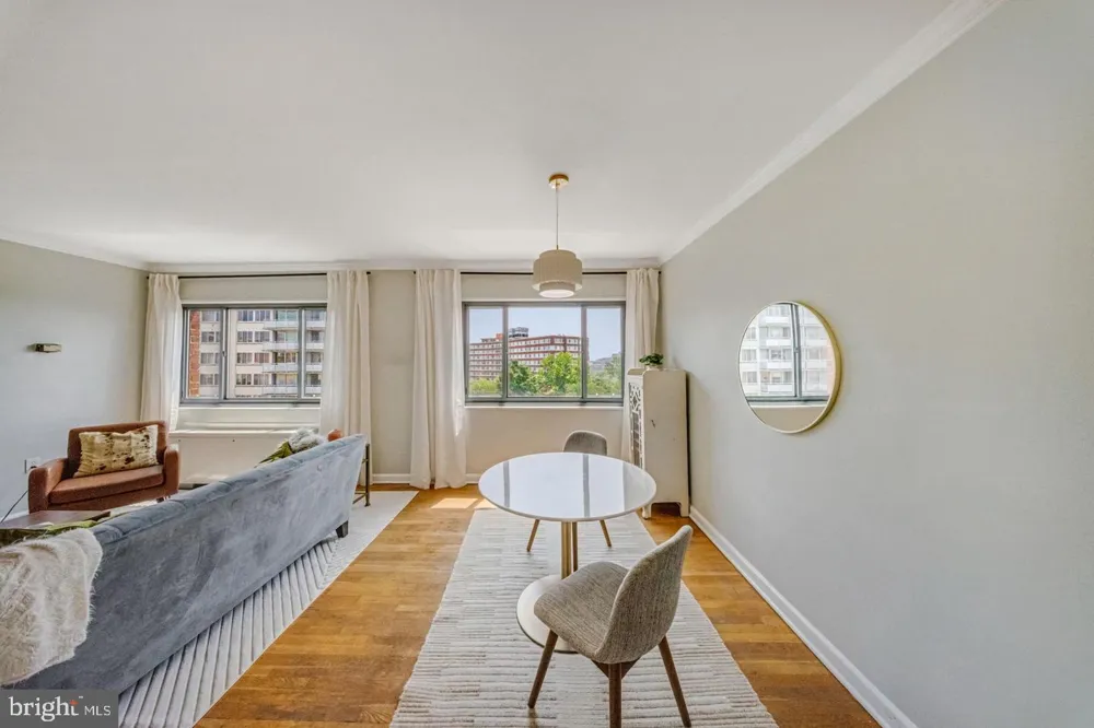 1300 ARLINGTON RIDGE #708 Arlington, VA 22202