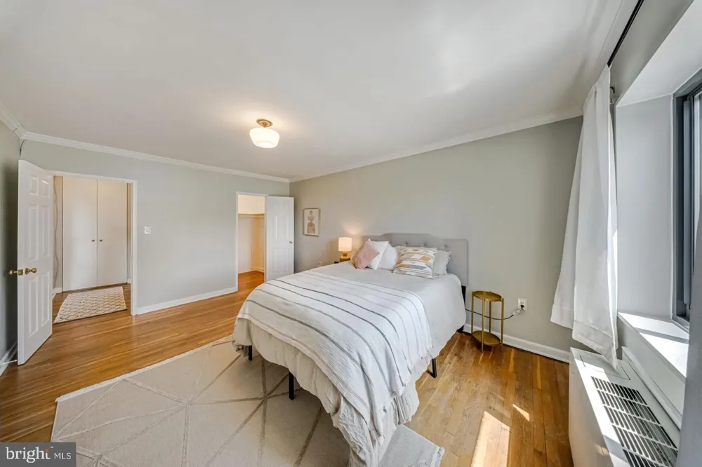1300 ARLINGTON RIDGE #708 Arlington, VA 22202
