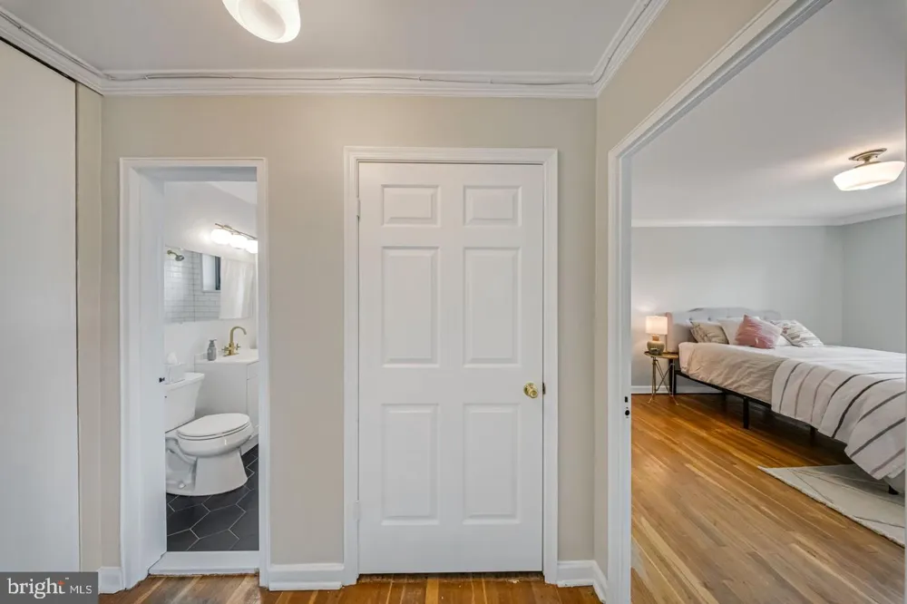 1300 ARLINGTON RIDGE #708 Arlington, VA 22202