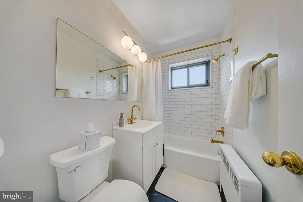 1300 ARLINGTON RIDGE #708 Arlington, VA 22202