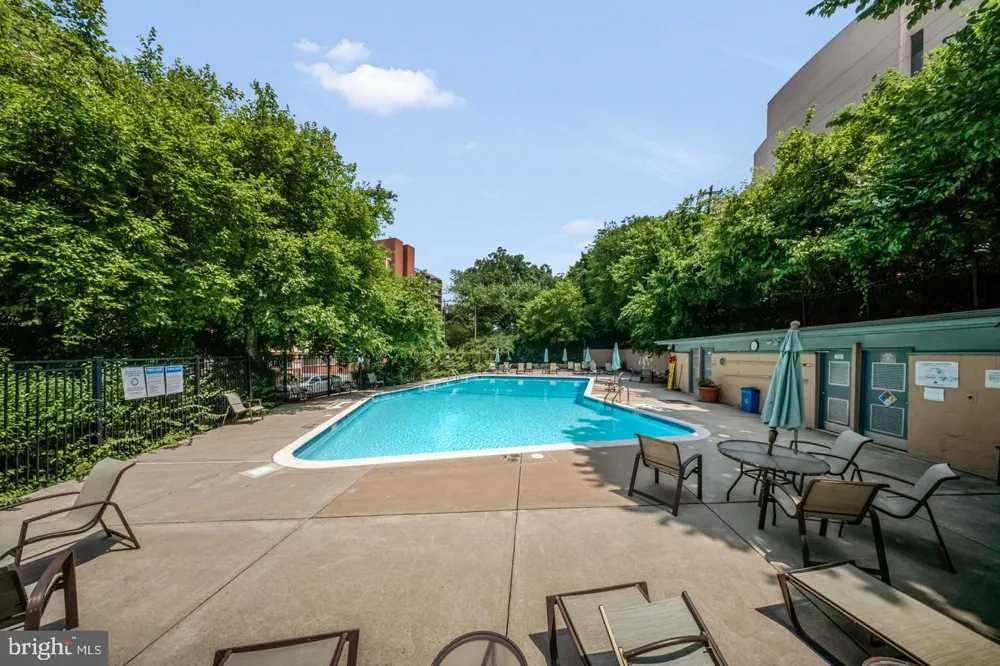 1300 ARLINGTON RIDGE #708 Arlington, VA 22202