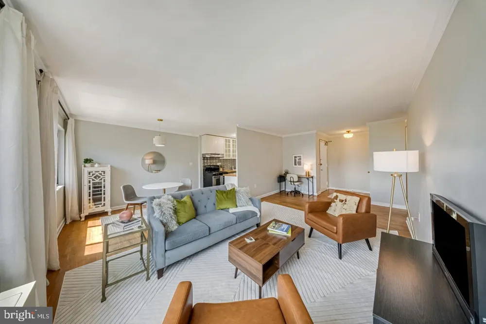 1300 ARLINGTON RIDGE #708 Arlington, VA 22202