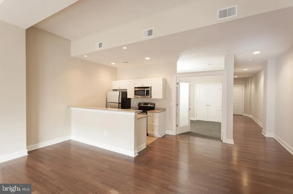 2130 ARCH STREET #212 Philadelphia, PA 19103