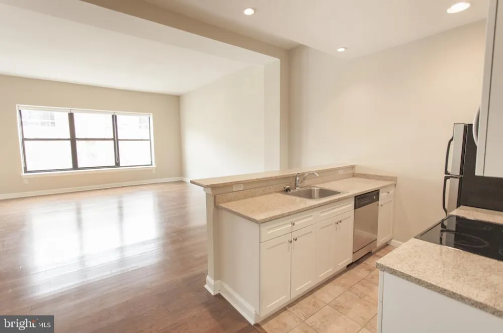 2130 ARCH STREET #212 Philadelphia, PA 19103