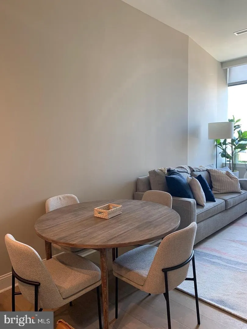 2130 ARCH STREET #212 Philadelphia, PA 19103