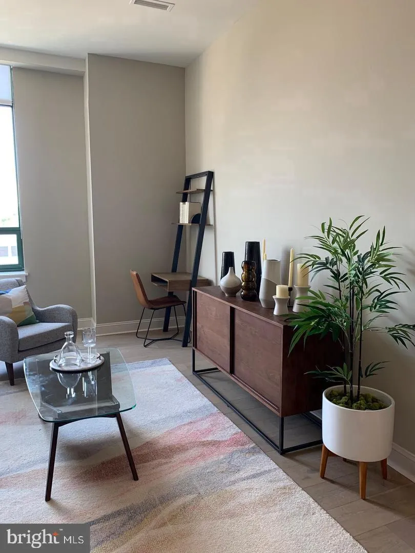2130 ARCH STREET #212 Philadelphia, PA 19103
