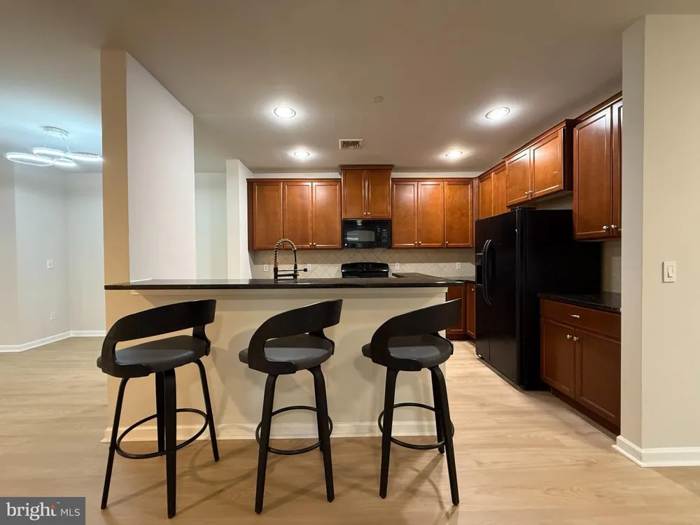 407 CARSON TERRACE Huntingdon Valley, PA 19006