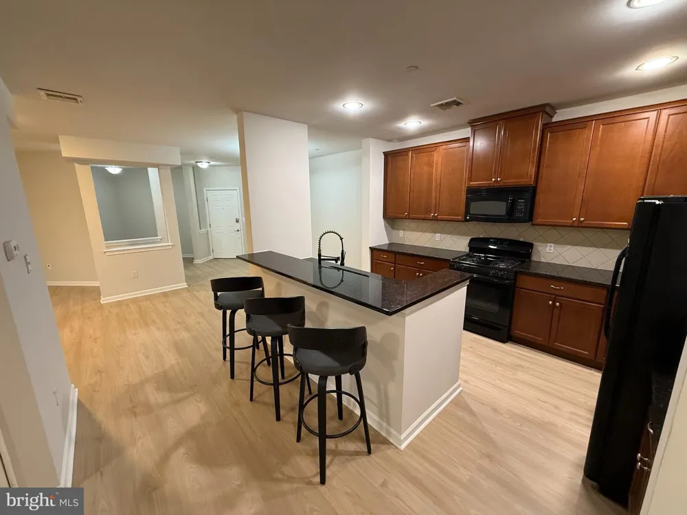 407 CARSON TERRACE Huntingdon Valley, PA 19006
