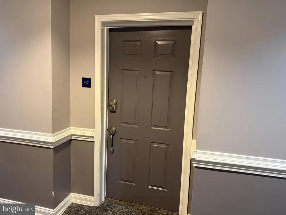 407 CARSON TERRACE Huntingdon Valley, PA 19006