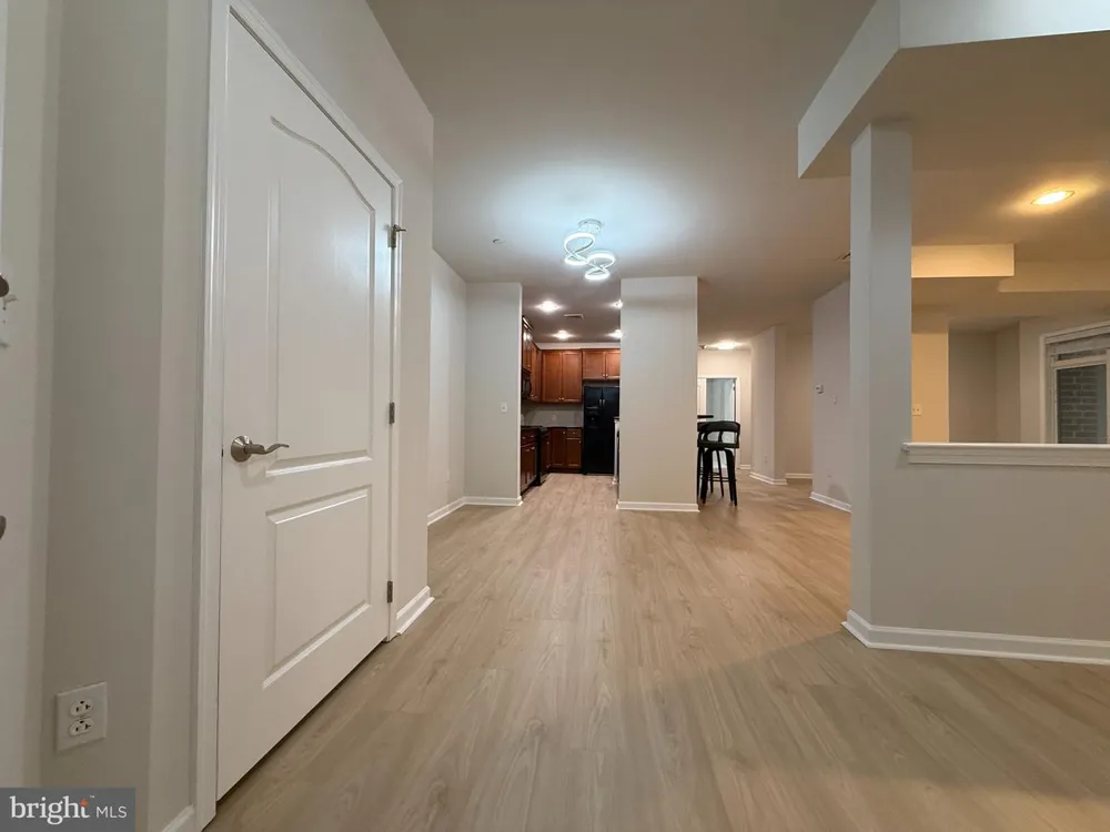 407 CARSON TERRACE Huntingdon Valley, PA 19006