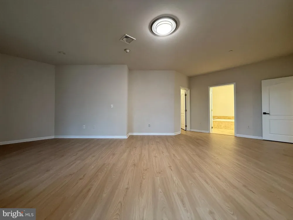 407 CARSON TERRACE Huntingdon Valley, PA 19006