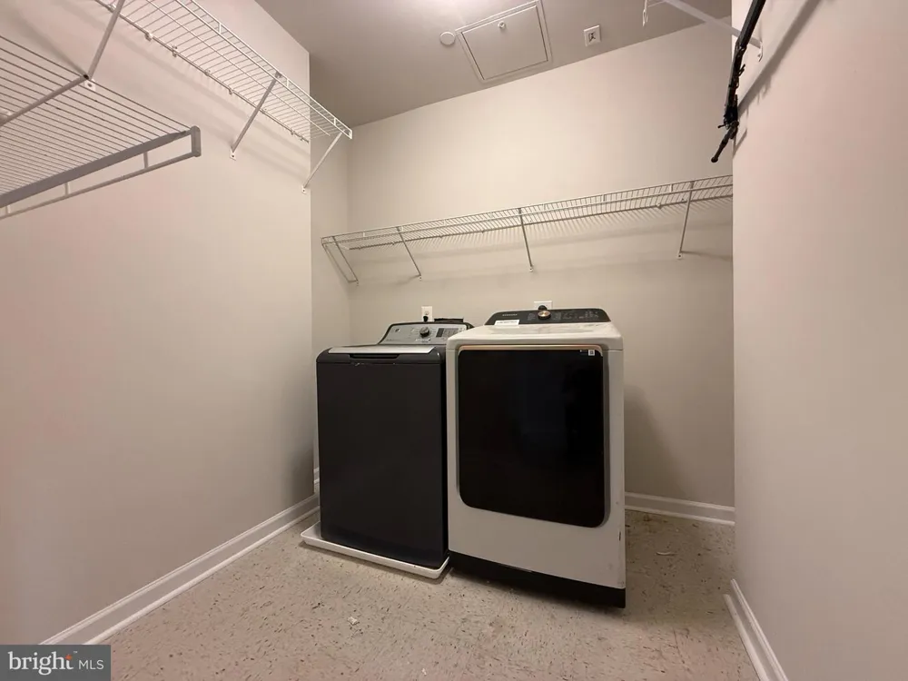 407 CARSON TERRACE Huntingdon Valley, PA 19006