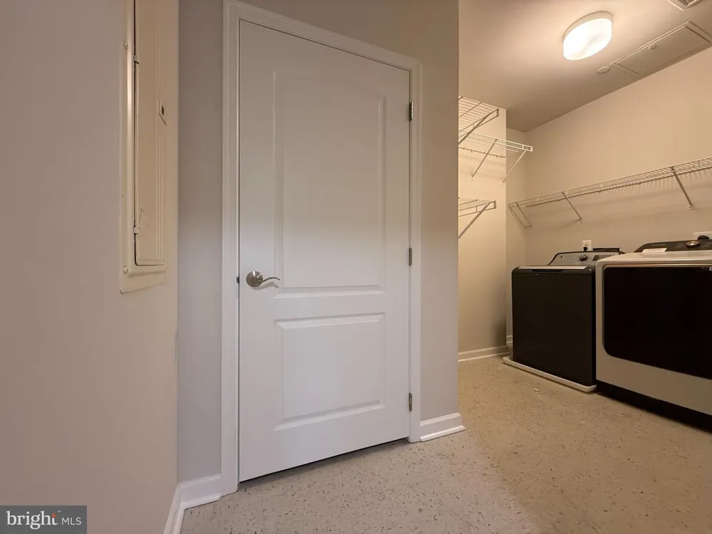 407 CARSON TERRACE Huntingdon Valley, PA 19006