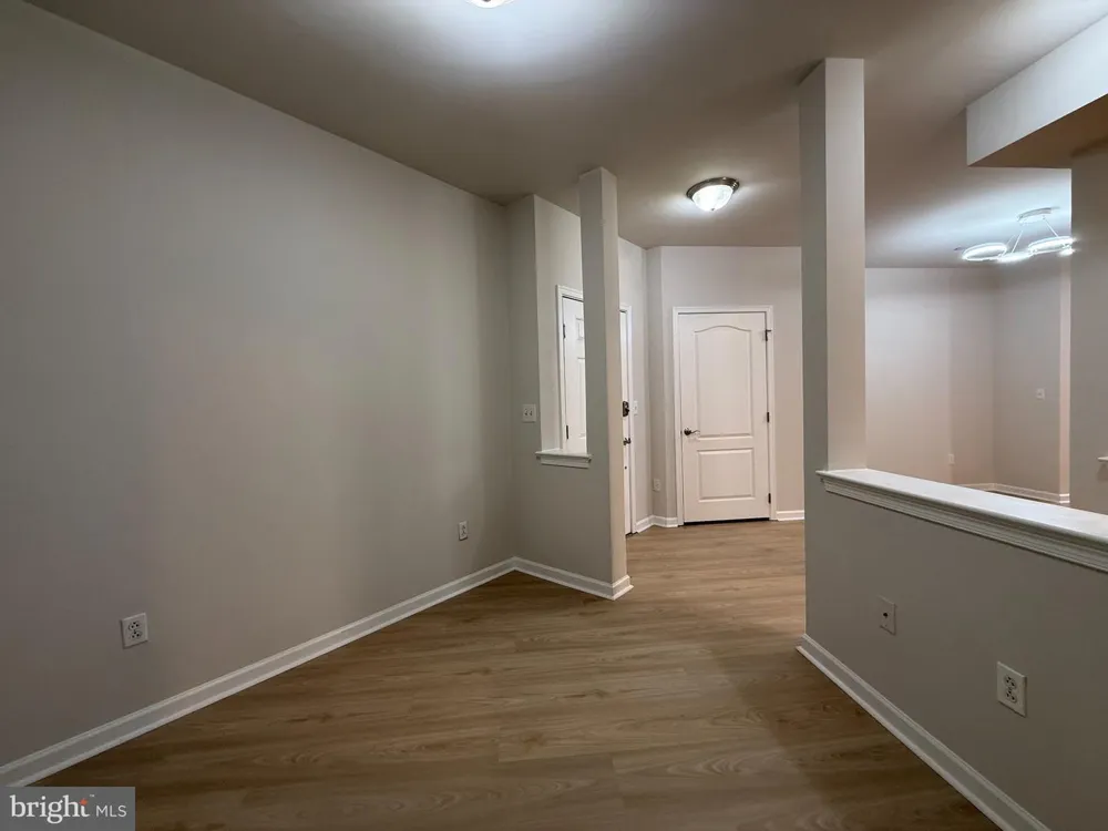 407 CARSON TERRACE Huntingdon Valley, PA 19006