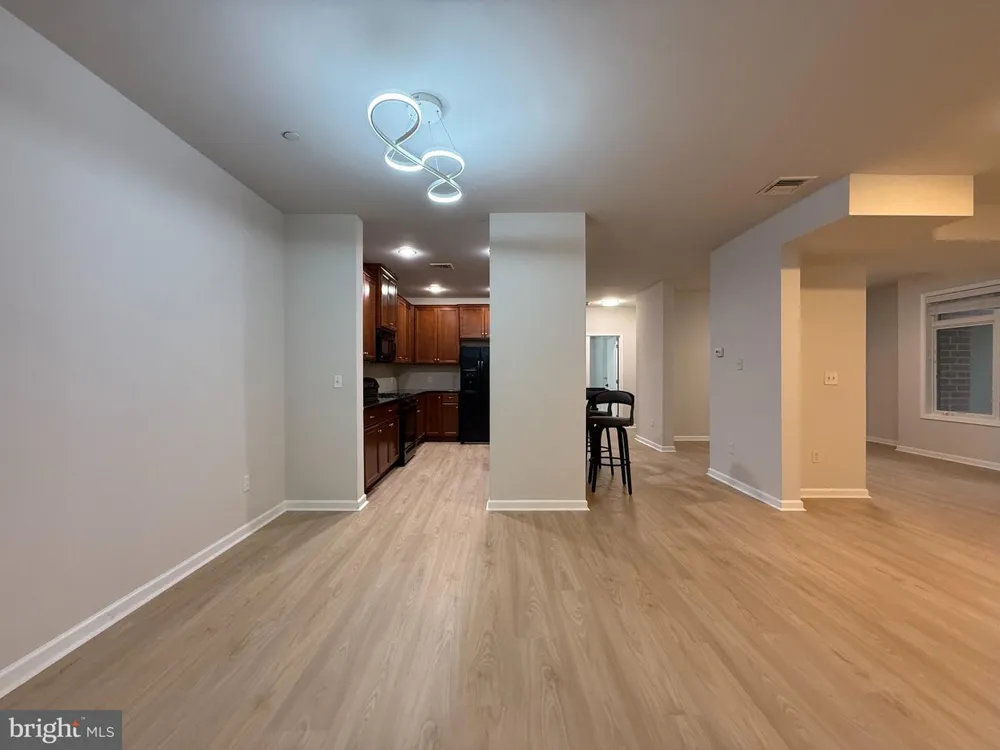 407 CARSON TERRACE Huntingdon Valley, PA 19006