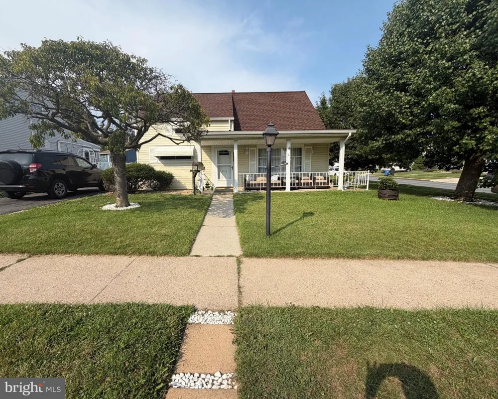 801 APACHE LANE Temple, PA 19560
