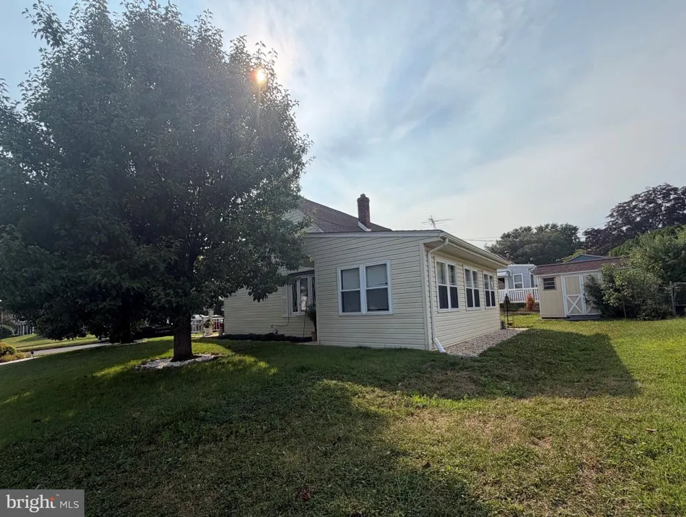 801 APACHE LANE Temple, PA 19560