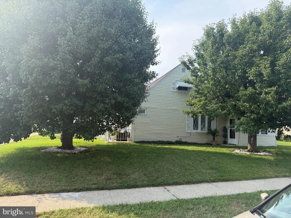 801 APACHE LANE Temple, PA 19560