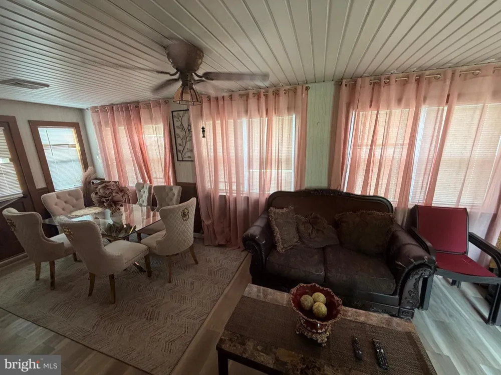 801 APACHE LANE Temple, PA 19560