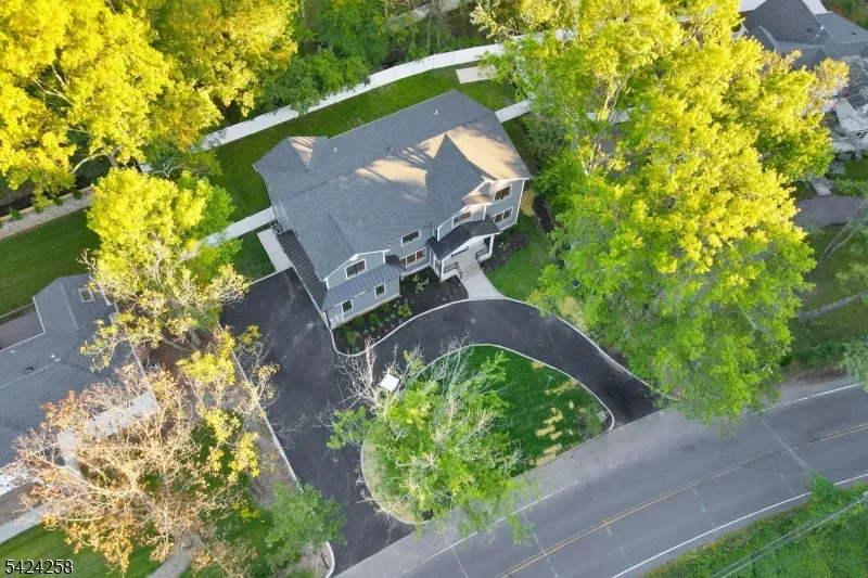 470 White Oak Ridge Rd Millburn, NJ 07078
