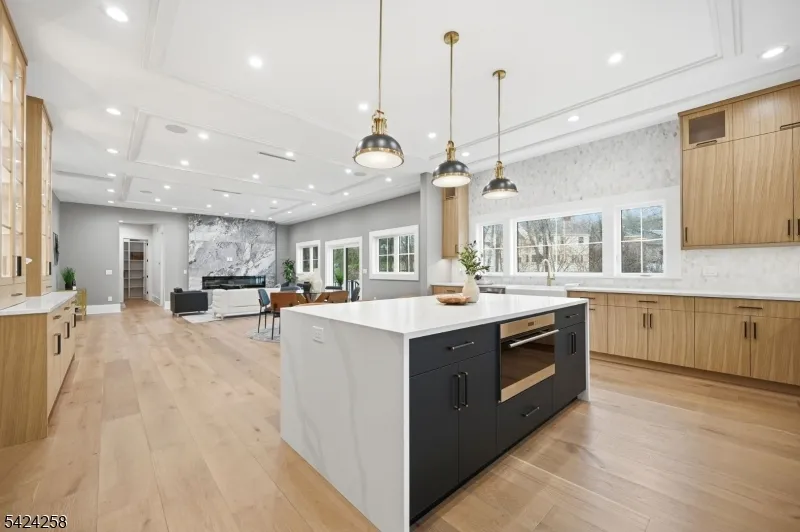 470 White Oak Ridge Rd Millburn, NJ 07078