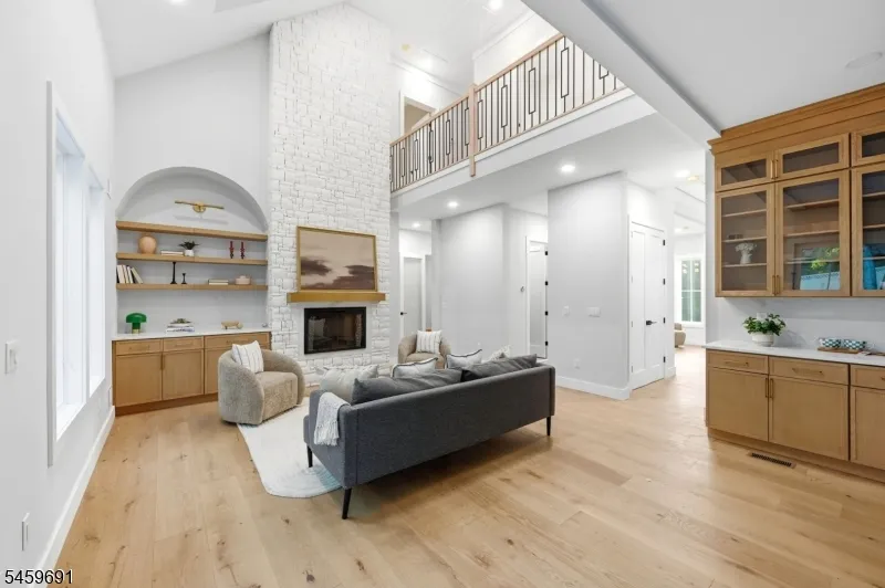 190 Laurel Ave Livingston, NJ 07039