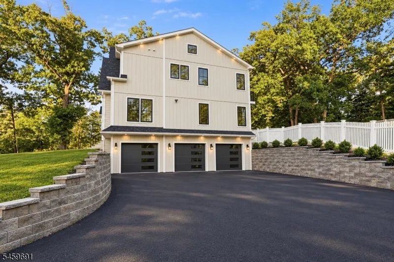 190 Laurel Ave Livingston, NJ 07039