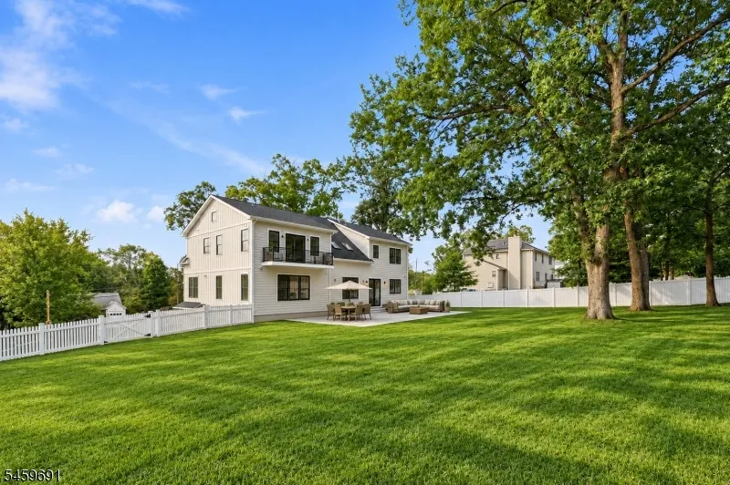 190 Laurel Ave Livingston, NJ 07039