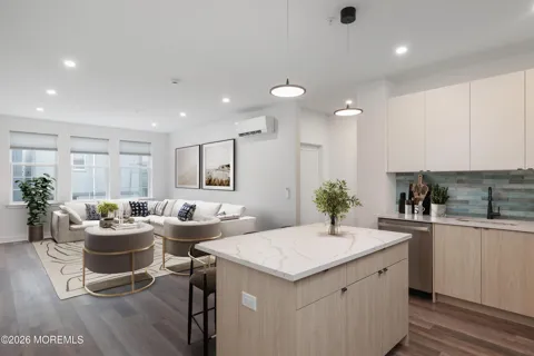6 W End Court #310