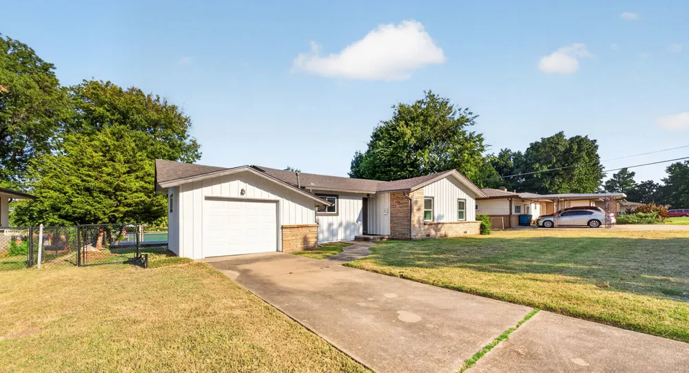 621 Union Place Tulsa, OK 74127