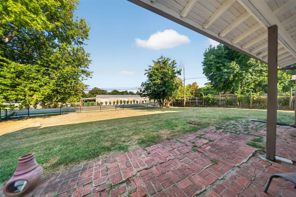 621 Union Place Tulsa, OK 74127
