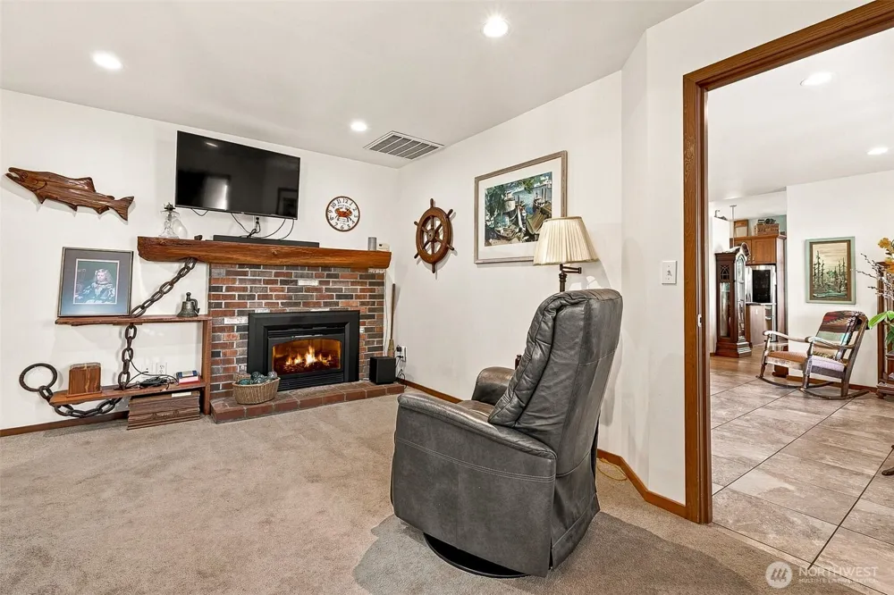 420 35th Avenue NE Olympia, WA 98506