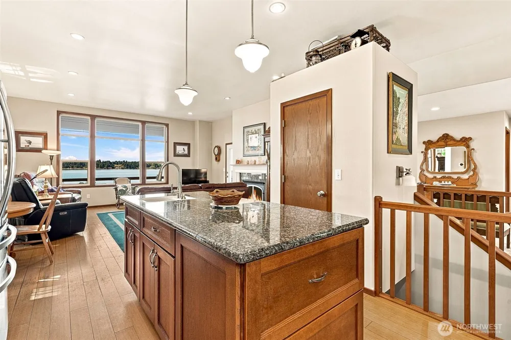 420 35th Avenue NE Olympia, WA 98506